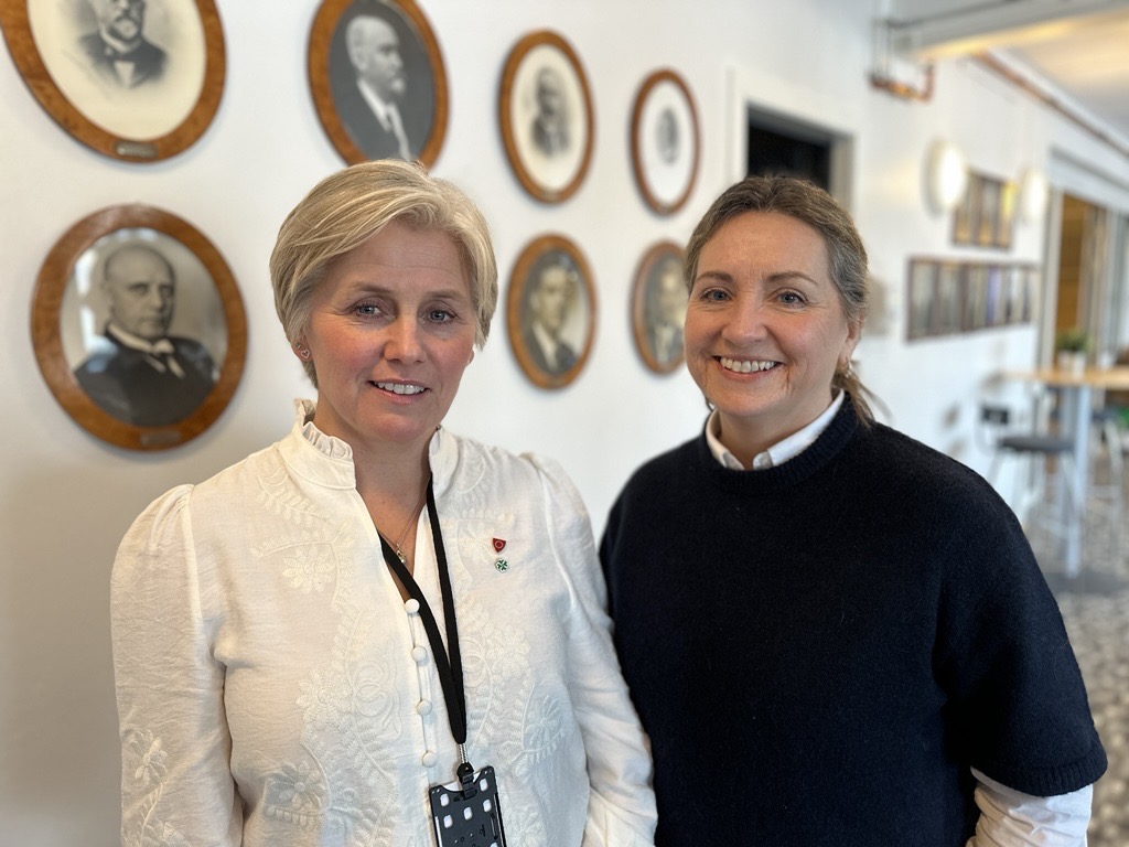 Bildet viser Bente Aabel og Hilde Karin Volmerhaus