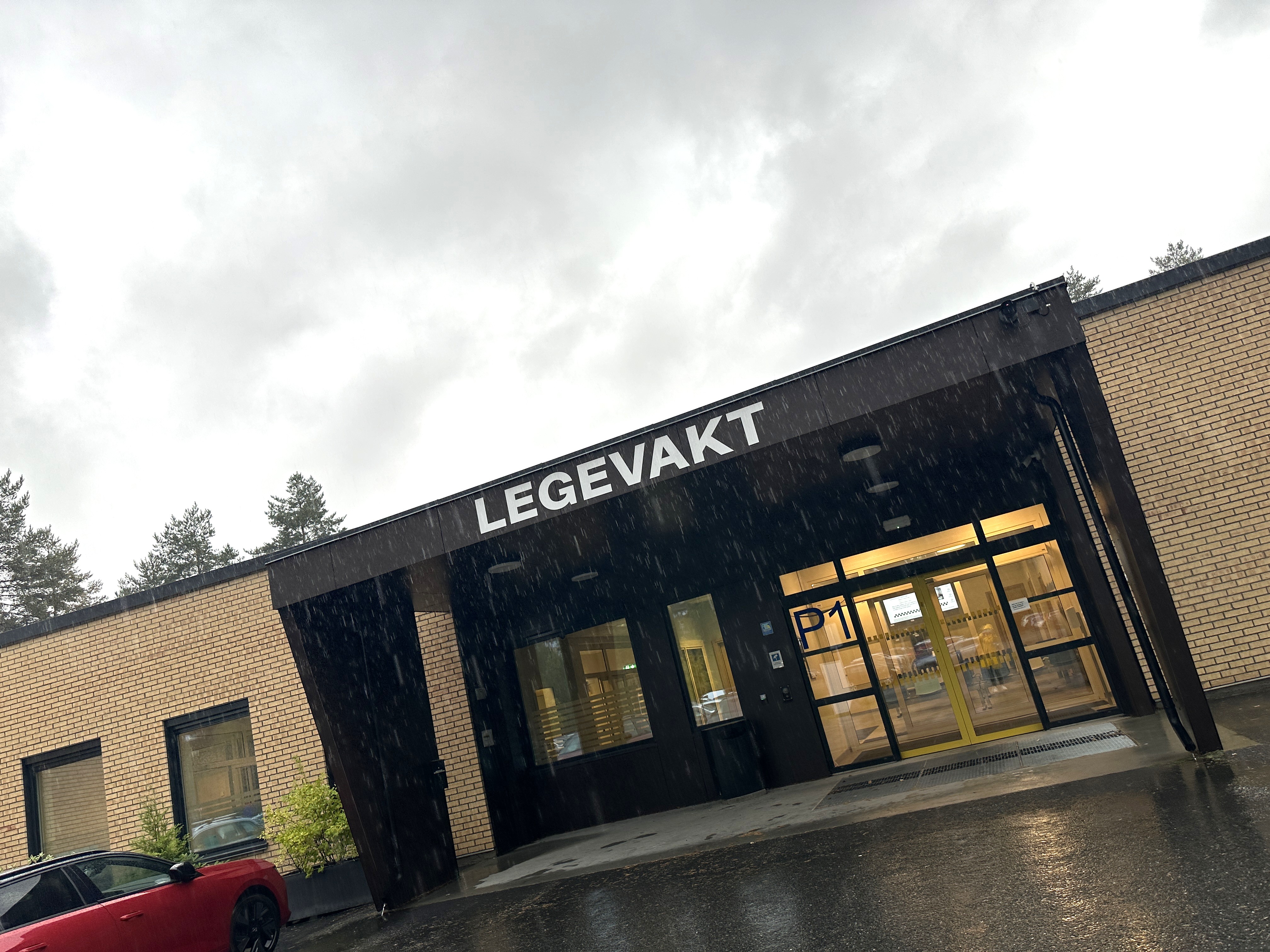 Bildet viser legevakten fra utsiden.